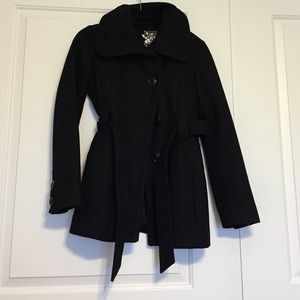 Juicy black pea coat