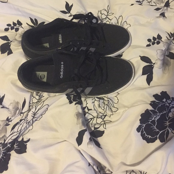 Adidas - Picture 2 of 4