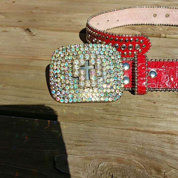 SOLD Red Heart Bling studded belt - Picture 3 of 4