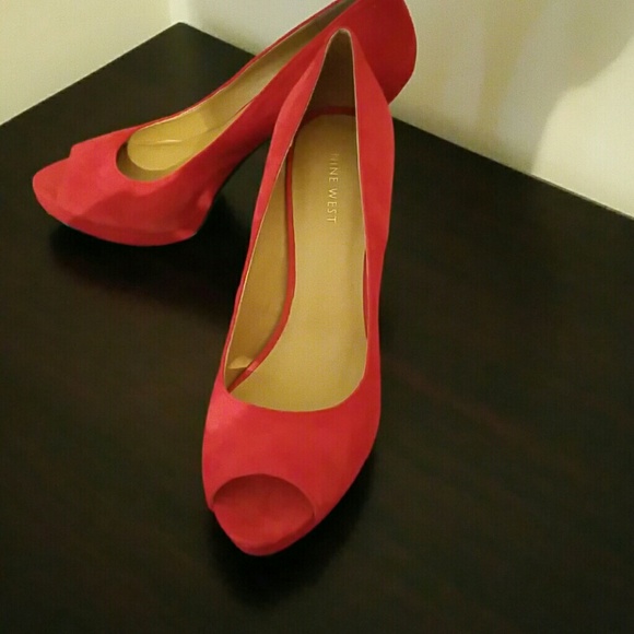 Red Suede Pump - Picture 2 of 4