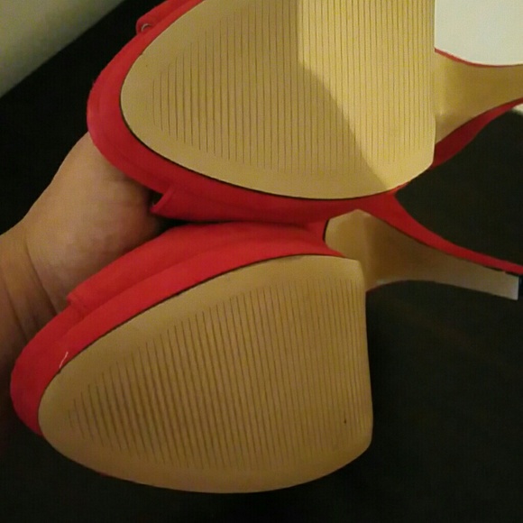Red Suede Pump - Picture 3 of 4