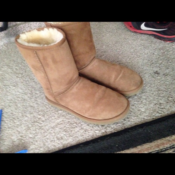 Brown uggs - Picture 2 of 4