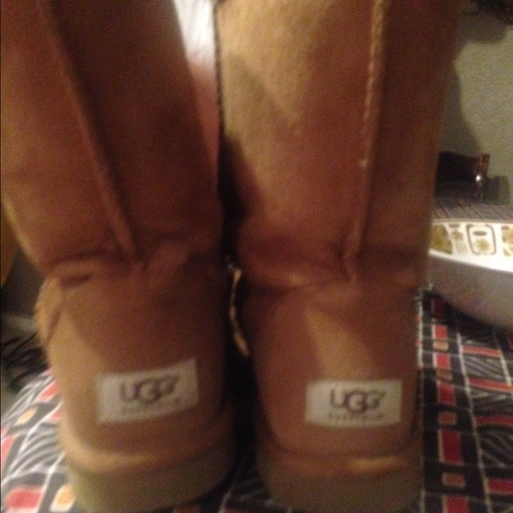 Brown uggs - Picture 3 of 4
