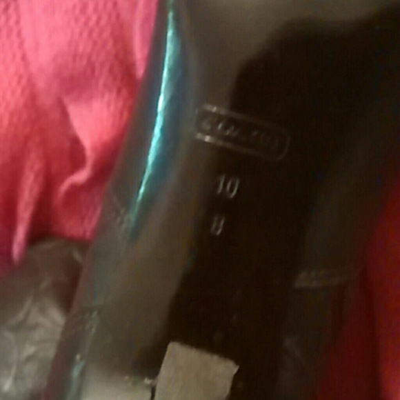 Coach boots 👢 Brown with the C logo leather 😍 - Picture 4 of 4