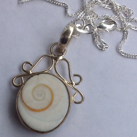 handmade Jewelry - Shiva Shell Necklace