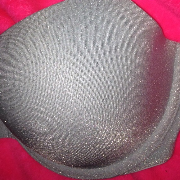 ❌SOLD❌Shimmer Victoria's Secret Bra - Picture 3 of 4