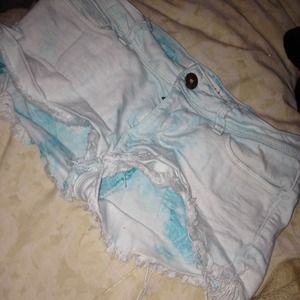 Blue & white bullhead shorts from pacsun!