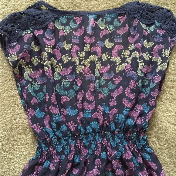 🚫 SOLD 🚫Xhilaration sheer peasant top - Picture 4 of 4