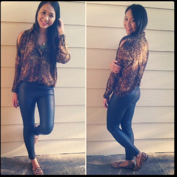 Asymmetric UNIF leopard blouse - Picture 1 of 4