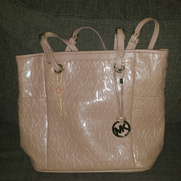 Michael Kors tan handbag - Picture 1 of 4