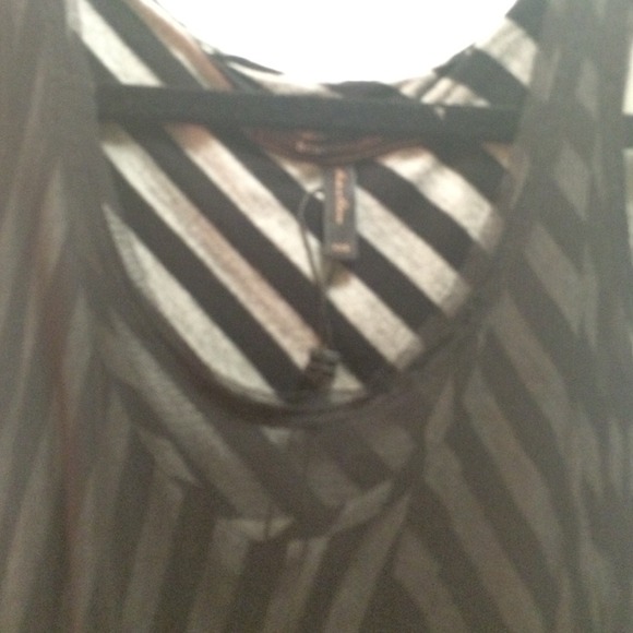 Bcbgmaxazria dress with mesh overlay - Picture 2 of 3