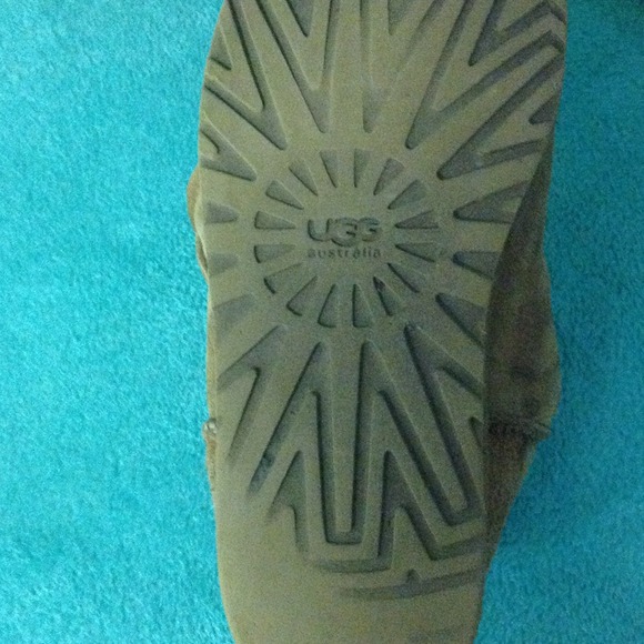 Authentic chestnut uggs! - Picture 4 of 4