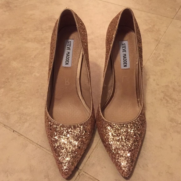 Steve Madden Shoes - **SOLD** Gold glitter stilettos, worn once