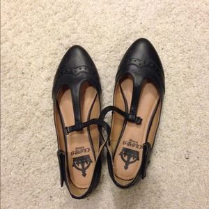 Black cut out flats