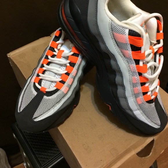 SOLD Nike Air Max 95s - Picture 3 of 4