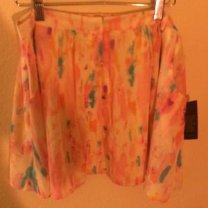 Multi-color mini skirt. Roxy Beca collection.