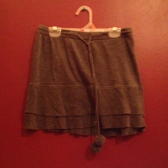 Short, knit, drawstring skirt