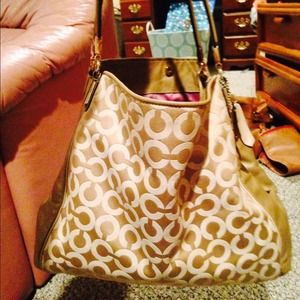 Authentic coach purse!!