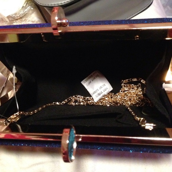 🌟Sparkly blue evening bag🌟 - Picture 3 of 4