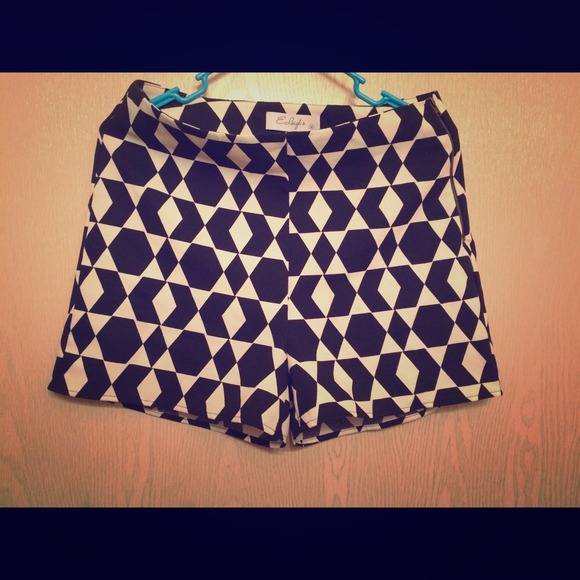 High waisted shorts - Picture 1 of 3