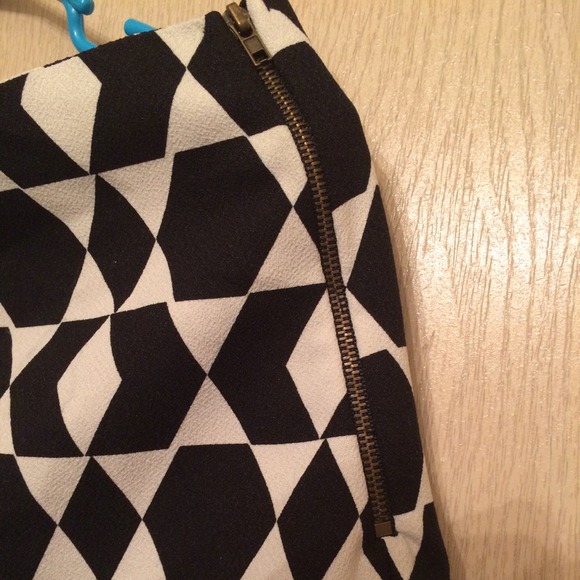 High waisted shorts - Picture 2 of 3