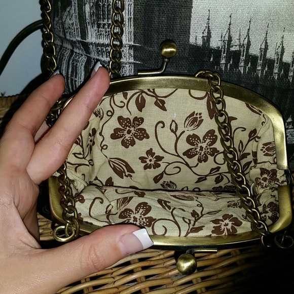 Crossbody - Picture 2 of 4