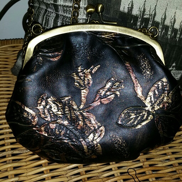 Crossbody - Picture 3 of 4