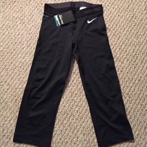 Nike Pro Capris