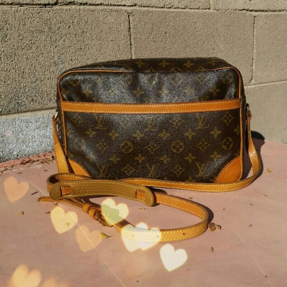 💯% Authentic Louis Vuitton Trocadero 30