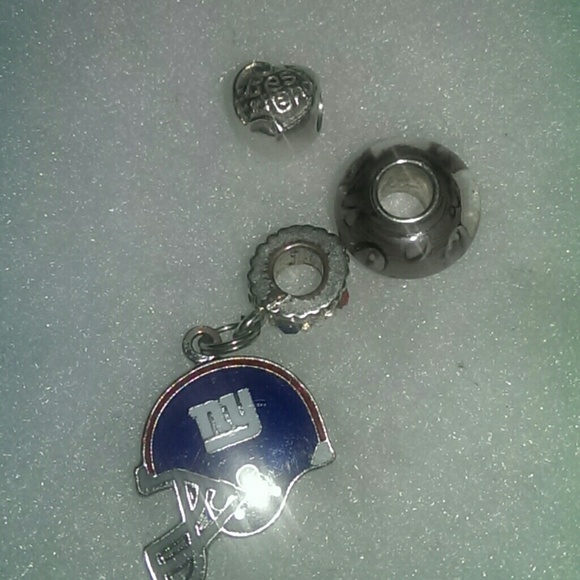 5 charms - Picture 4 of 4