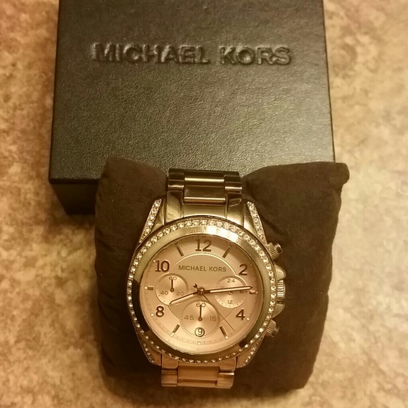 ❌SOLD❌Michael Kors watch❌SOLD❌ - Picture 2 of 4