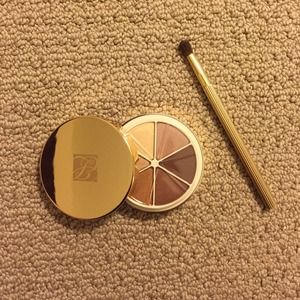 Estée Lauder eyeshadow set + one brush