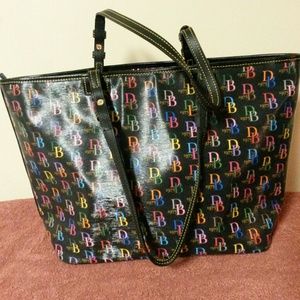 Dooney & Bourke tote hand bag