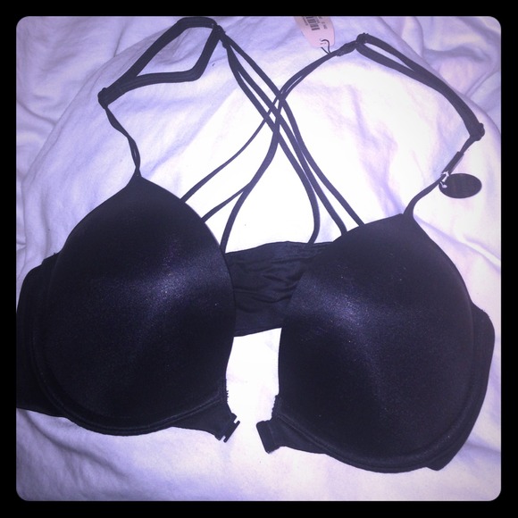 Black bombshell push up