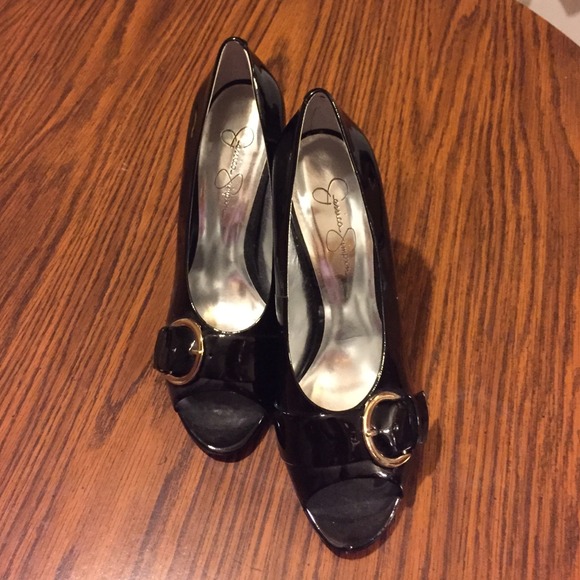 Jessica Simpson black patent heels