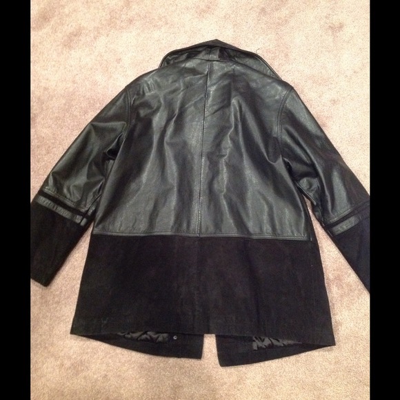 Leather jacket - Picture 4 of 4