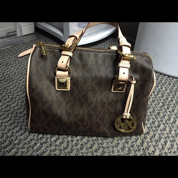Michael Kors Grayson Medium Satchel