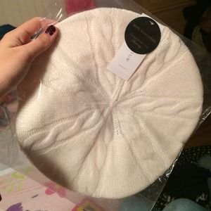 Cream 100% cashmere beret