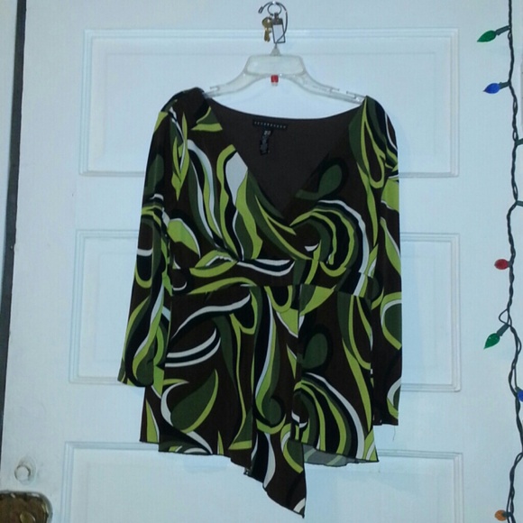 Colorful blouse from apostrophe