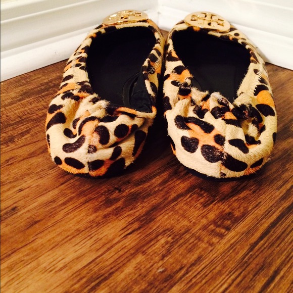 Authentic Printed Tory burch reva flats🅿️🅿️ - Picture 2 of 3