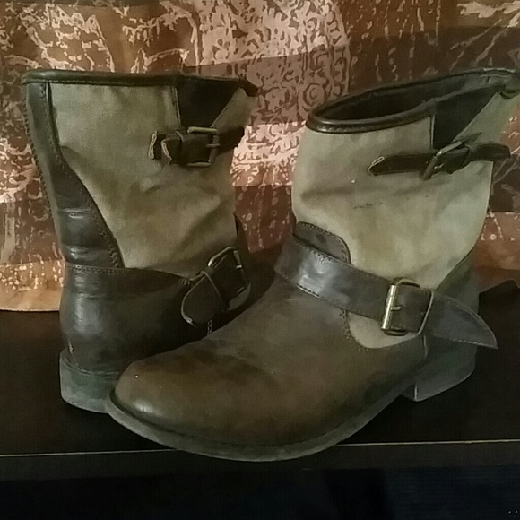 New pics!Brown boots