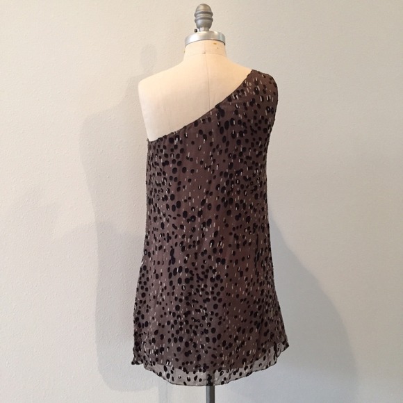 ❌SOLD❌Max Studio silk speckled one shoulder dress - Picture 3 of 4