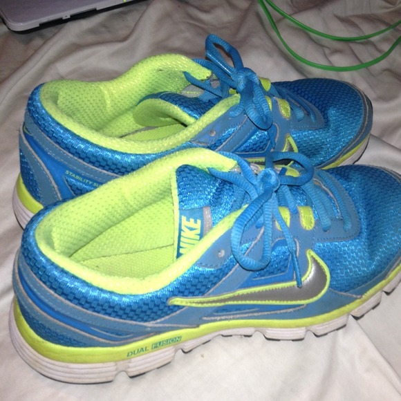 Womens Nike shoes