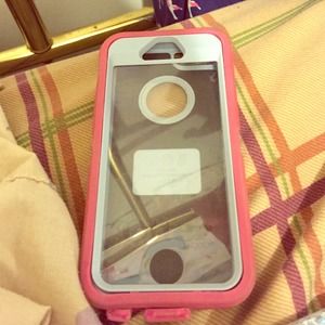 IPhone 5s otter box.