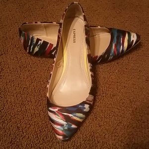 SALE!!!  Express flats