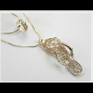 ***SOLD*** Betsey Johnson Slipper necklace. NWT