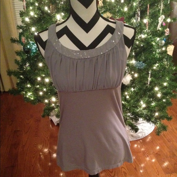 Glittery beautiful tank perfect for Christmas