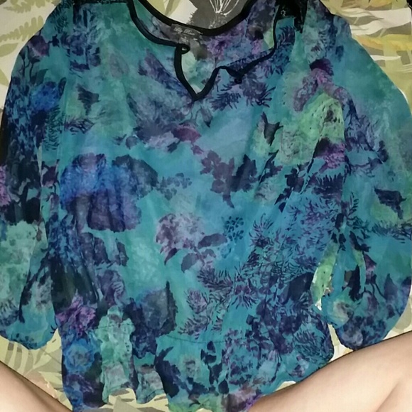 Cute blouse