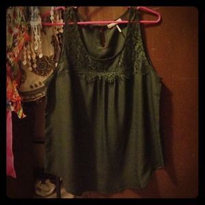 Really pretty hunter green top with lace!