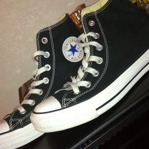Converse Black Hi-Top
